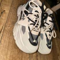 Кроссовки (НОВЫЕ), в Москве