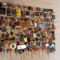 Продам тяжёлые латунные значки по 5, в г.Киев