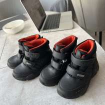 Продам детские непромокаемые ботинки Kapika 26 р-р, в Москве