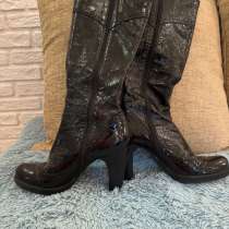 Сапоги лаковые, в Москве