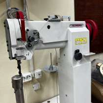 Колонковая промышленная швейная машина со столом и серво, в Москве