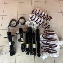 Продам Toyota C-HR NGX10; стойки, амортизаторы, NGX10 ZYX10, в Владивостоке