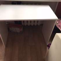 Отдам письменный стол 54*100*75, в Москве