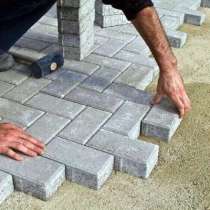 Требуется мастер по укладки тратуарной плитка и отмостки, в Москве