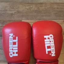 Боксерские перчатки green hill, в Москве
