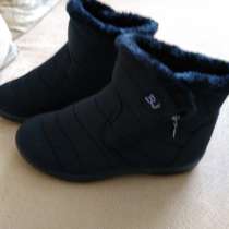 Продам зимние ботинки с плюшевой подкладкой, в Челябинске